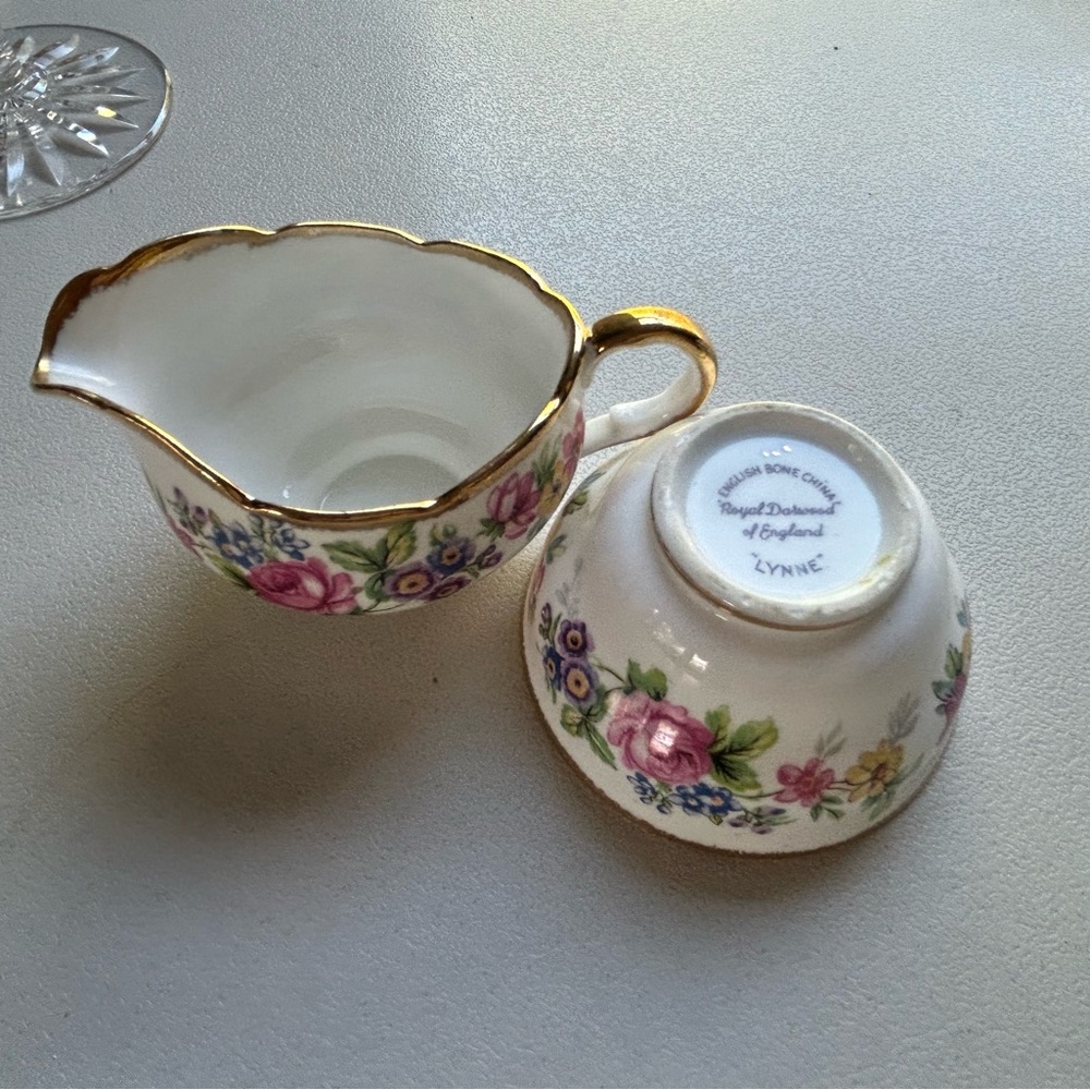Vintage, English Bone China, Royal Darwood LYNNE Creamer & Sugar Bowl set